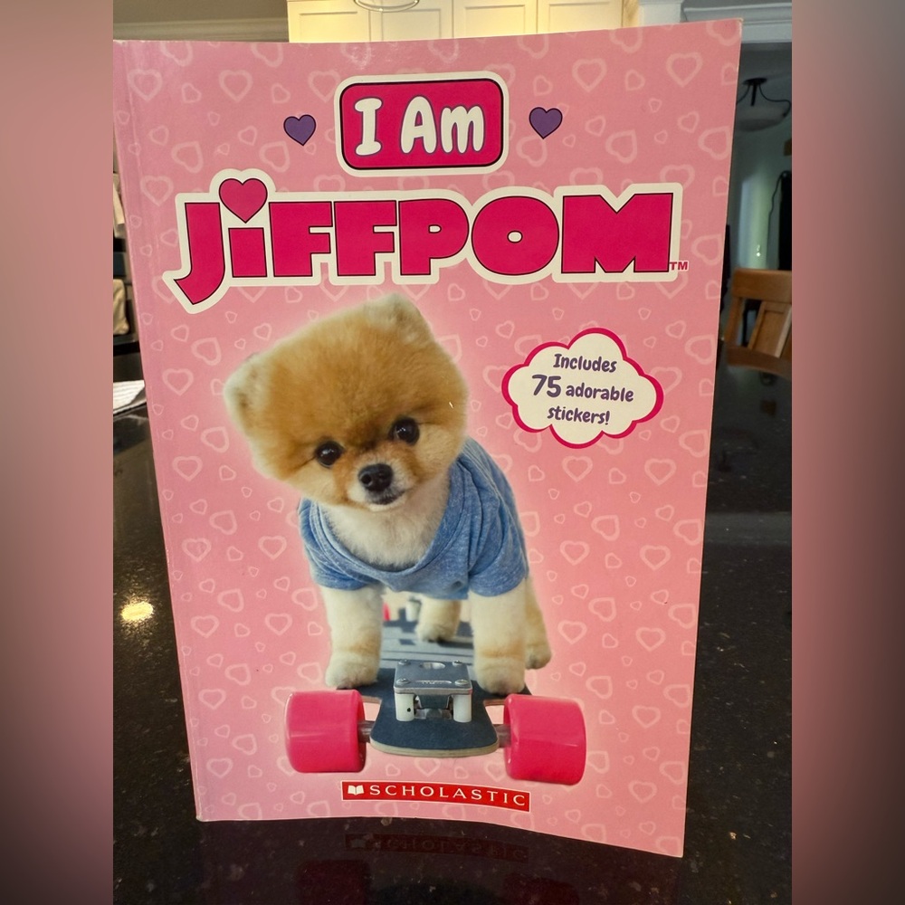 3/$10 Book Bundle Scholastic 'I Am Jiffpom' Book